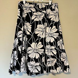 Jones New York - Black & White Floral Midi Skirt - Sz 8
